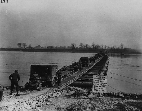 U.S. 9th Army crossing the Rhine River. Wallach. M2, steel treadway, pontoon bridge, late March, 1945)